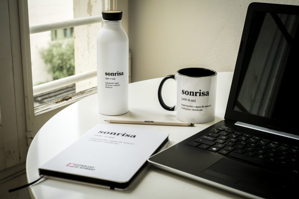 libreta solidaria, botella solidaria, taza solidaria
