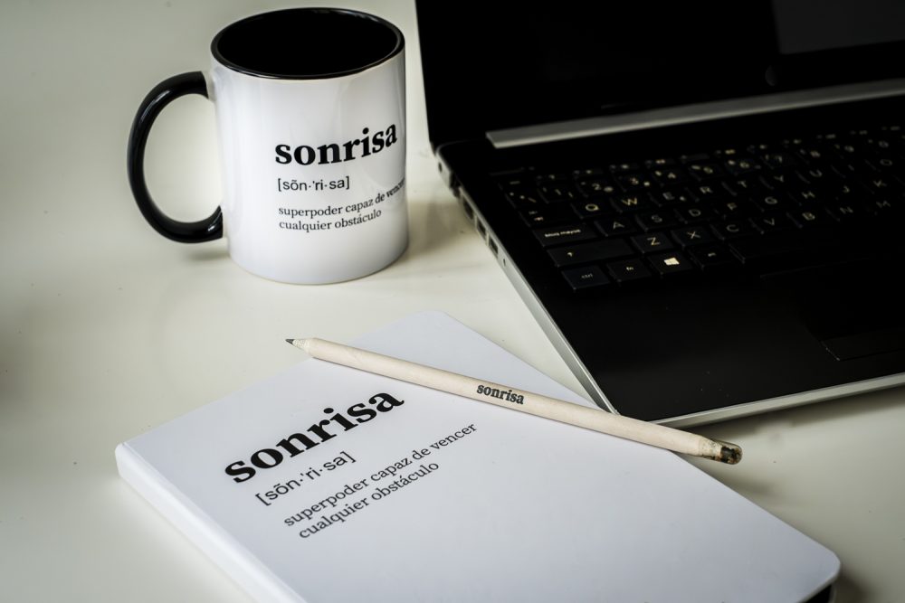 libreta solidaria, botella solidaria, taza solidaria