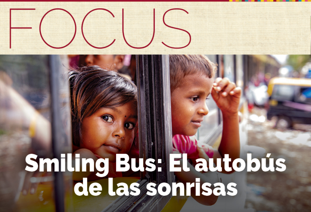 FOCUS: Smiling Bus | Sonrisas de Bombay
